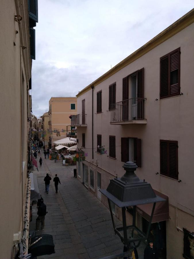 אלגהרו Piazza Ginnasio Affittacamere מראה חיצוני תמונה